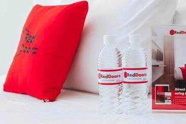 هتل Reddoorz Near Osmena Highway 1