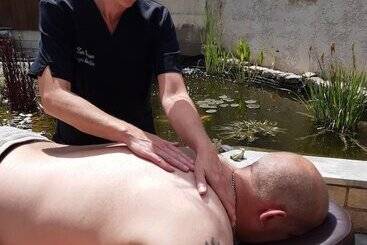 تختخواب و صبحانه Au Bon Vivant