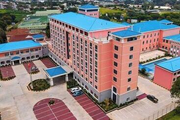 Golden Peacock Hotel Blantyre