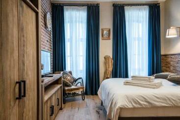 هتل Acsa Inn