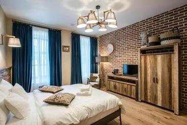 هتل Acsa Inn