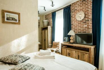 هتل Acsa Inn