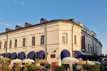 هتل Acsa Inn