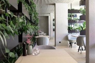 בית מלון כפרי Amrai Suites