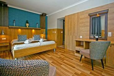 Boutique Hotel Divina