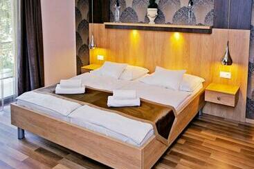 Boutique Hotel Divina