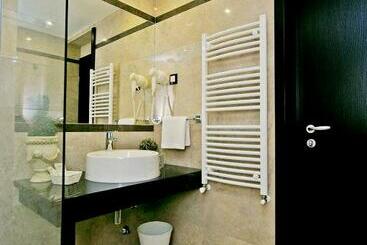 Boutique Hotel Divina