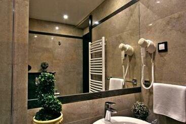 Boutique Hotel Divina