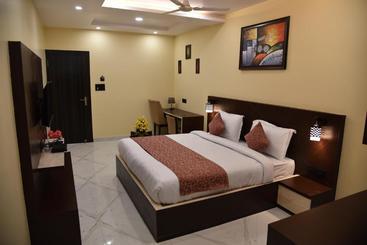 هتل Mint Inn