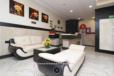 هتل Mint Inn
