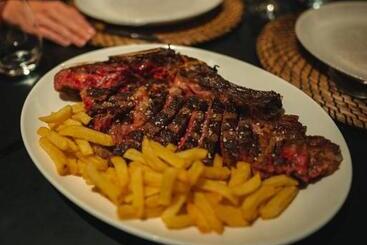 هتل Restaurante Casa Luisa