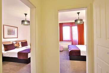 Adina Apartment Hotel Budapest