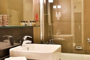 Adina Apartment Hotel Budapest