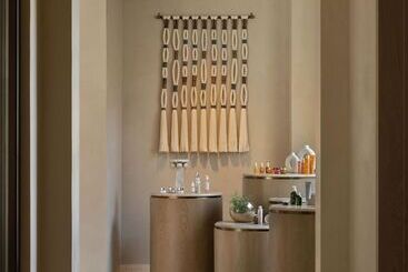 هتل Bab Al Shams, A Rare Finds Desert Resort, Dubai