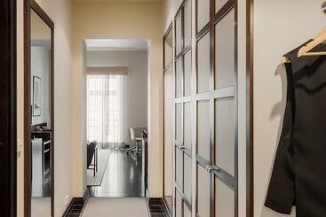 هتل Bergs Suites