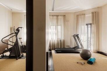 هتل Bergs Suites