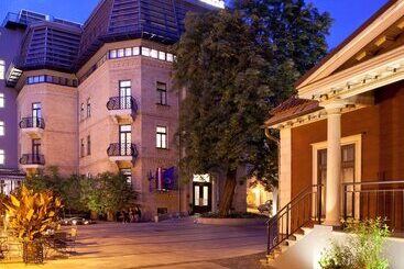 هتل Bergs Suites