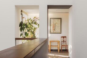 هتل Bergs Suites