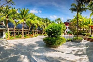 هتل Chada Thai Village