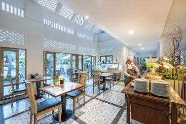 هتل Chada Thai Village