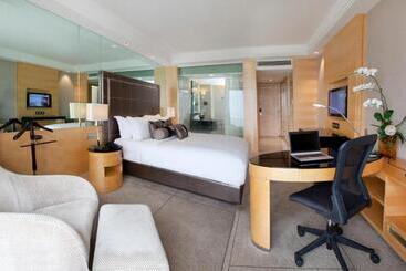 هتل Dorsett Grand Subang