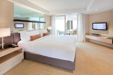 هتل Dorsett Grand Subang