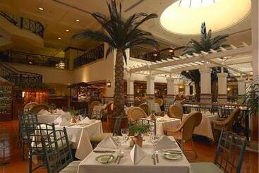 هتل Dorsett Grand Subang