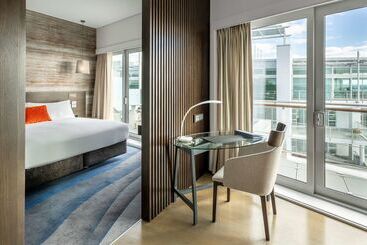 هتل Hilton Auckland