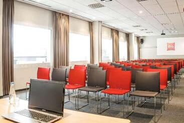 هتل Ibis Warszawa Stare Miasto