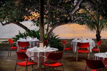 هتل Idle Awhile Resort