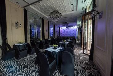هتل Intercontinental Marine Drive Mumbai, An Ihg