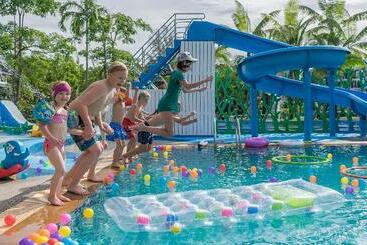 هتل Khaolak Emerald Beach Resort And Spa