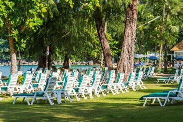 هتل Khaolak Emerald Beach Resort And Spa