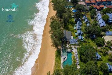 هتل Khaolak Emerald Beach Resort And Spa