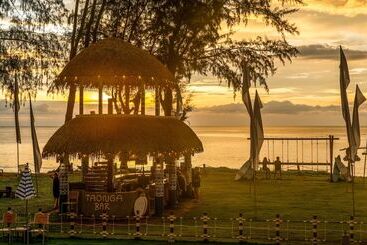 هتل Khaolak Emerald Beach Resort And Spa