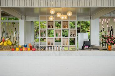 هتل Khaolak Emerald Beach Resort And Spa