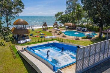 هتل Khaolak Emerald Beach Resort And Spa