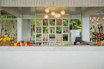 هتل Khaolak Emerald Beach Resort And Spa