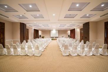 هتل Khaolak Emerald Beach Resort And Spa