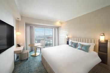 هتل Kobe Meriken Park Oriental