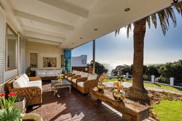 Manor On The Bay - Ciudad del Cabo