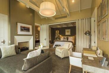 هتل Rosewood Matakauri