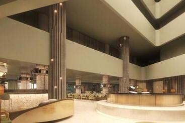 호텔 Next   By Savoy Signature