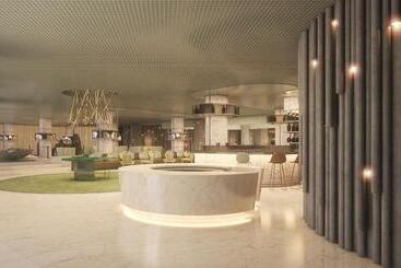 호텔 Next   By Savoy Signature