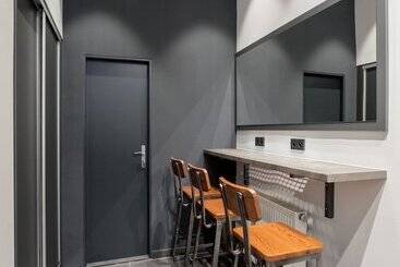 فندق Old Town Square Residence By Emblem
