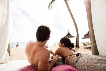 هتل Outrigger Mauritius Beach Resort