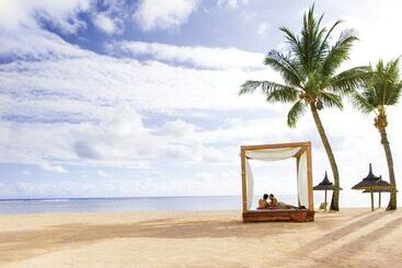 هتل Outrigger Mauritius Beach Resort