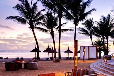 هتل Outrigger Mauritius Beach Resort