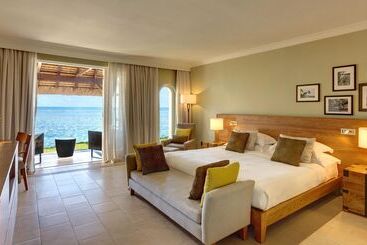 هتل Outrigger Mauritius Beach Resort