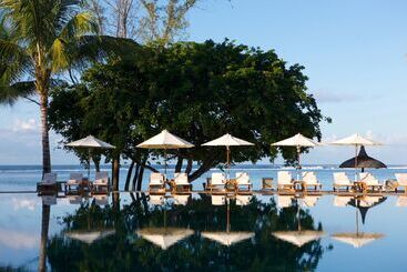 هتل Outrigger Mauritius Beach Resort